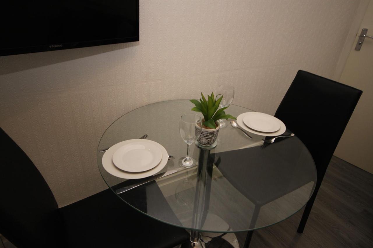 Barton Beachside - Stylish Studio Apartment, Double & Single - Central Beach & Promenade Location - Over 21'S, Family Friendly Only, Id Required Blackpool Luaran gambar