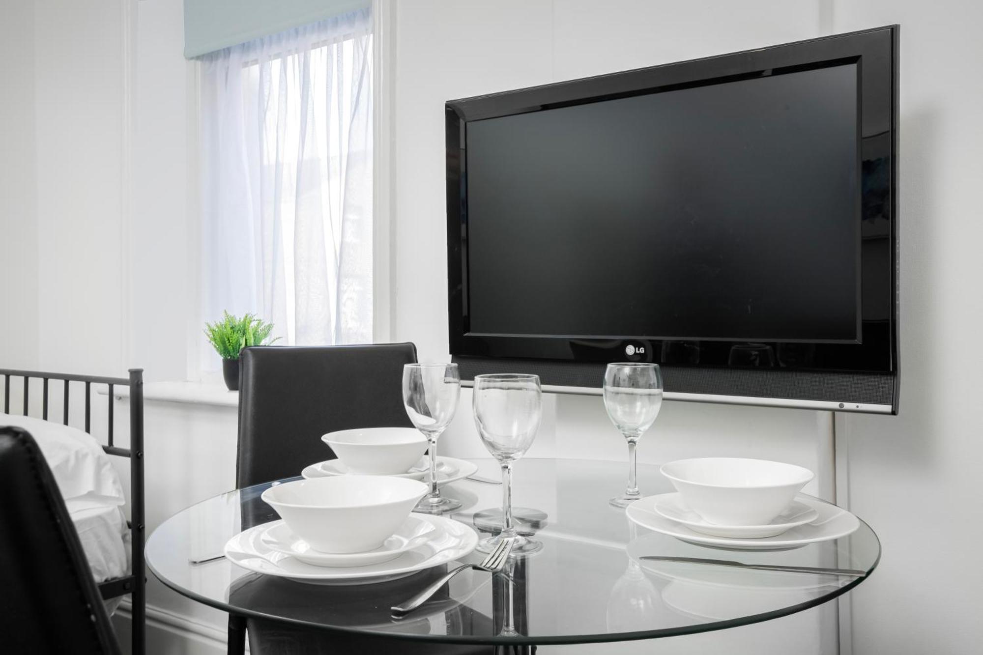 Barton Beachside - Stylish Studio Apartment, Double & Single - Central Beach & Promenade Location - Over 21'S, Family Friendly Only, Id Required Blackpool Luaran gambar