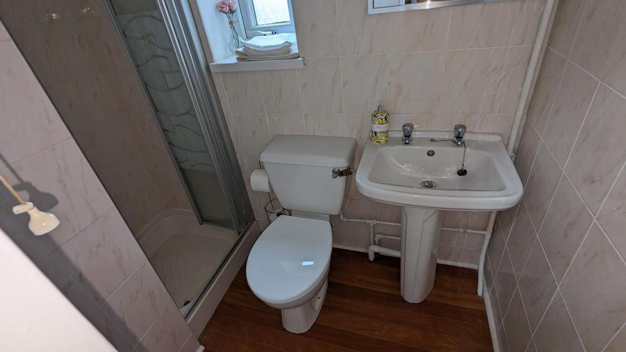 Barton Beachside - Stylish Studio Apartment, Double & Single - Central Beach & Promenade Location - Over 21'S, Family Friendly Only, Id Required Blackpool Luaran gambar