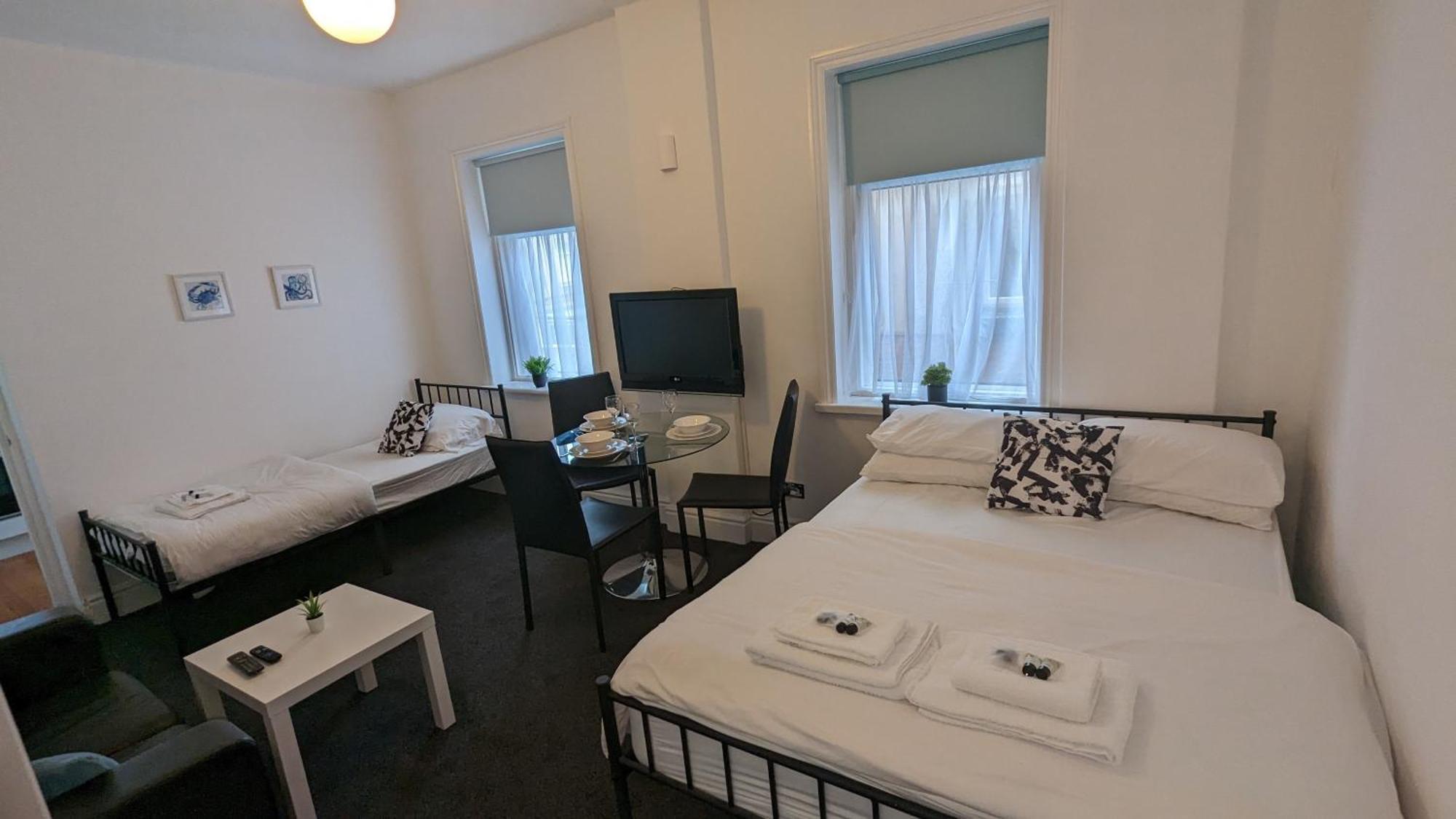 Barton Beachside - Stylish Studio Apartment, Double & Single - Central Beach & Promenade Location - Over 21'S, Family Friendly Only, Id Required Blackpool Luaran gambar