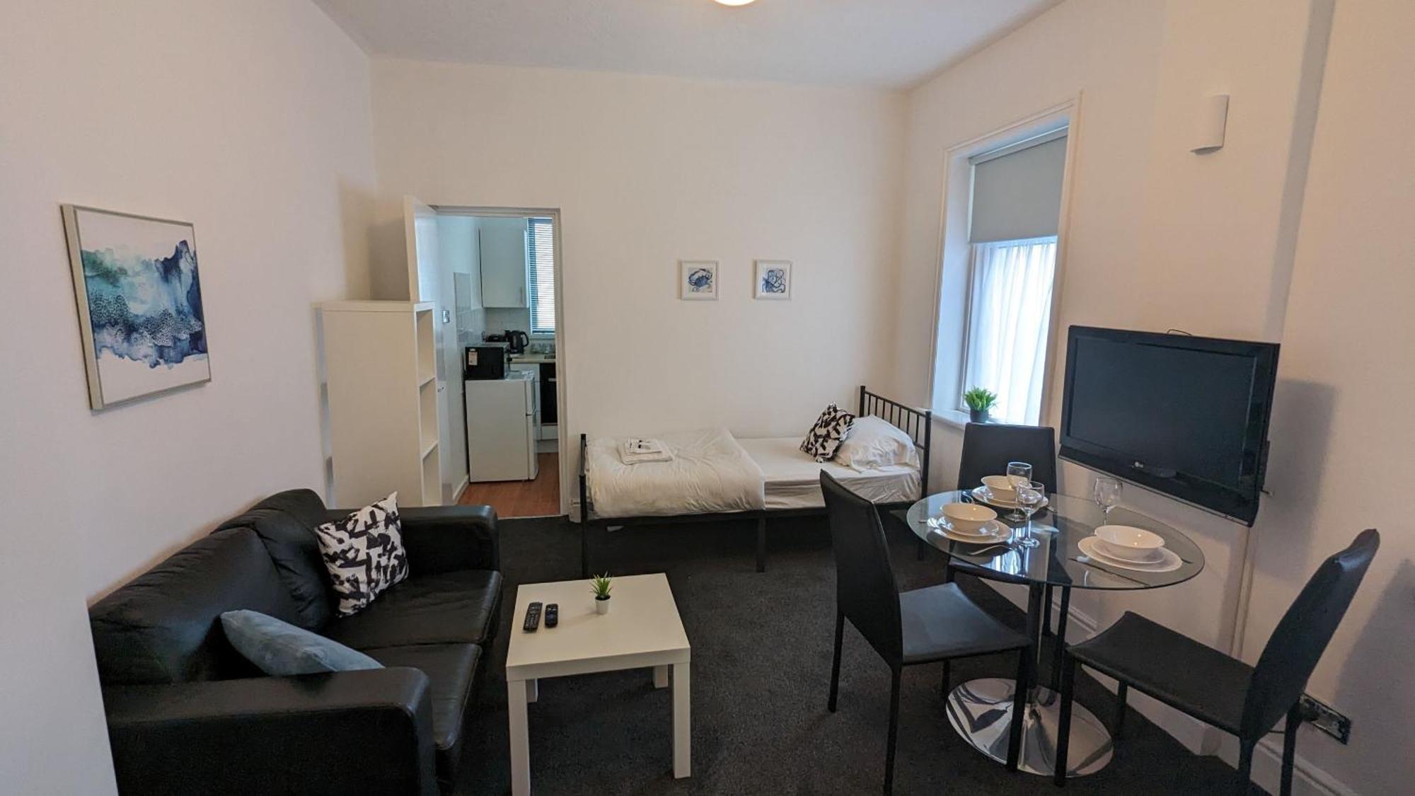 Barton Beachside - Stylish Studio Apartment, Double & Single - Central Beach & Promenade Location - Over 21'S, Family Friendly Only, Id Required Blackpool Luaran gambar